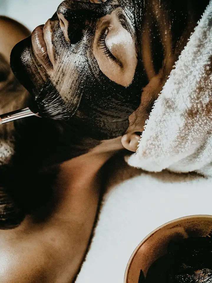 Mandelic Acid Made Simple: A Guide to Applying Serums and Toners for Better Absorption