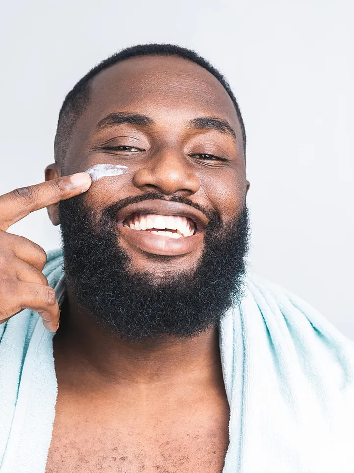 Non-Comedogenic Makeup and Creams for Acne-Prone Skin: What Actually Works