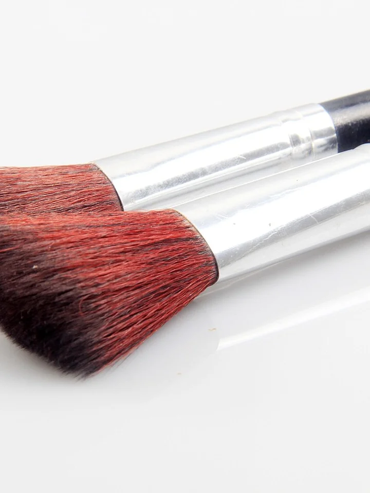 L’Oreal for Acne-Prone Skin: A Clinician’s Take on Non-Comedogenic Foundations and Serums