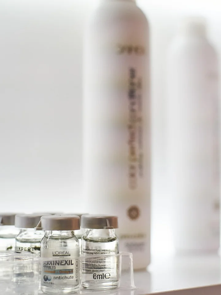 How to Safely Use Tretinoin and Vitamin C Serum Together in Your Routine