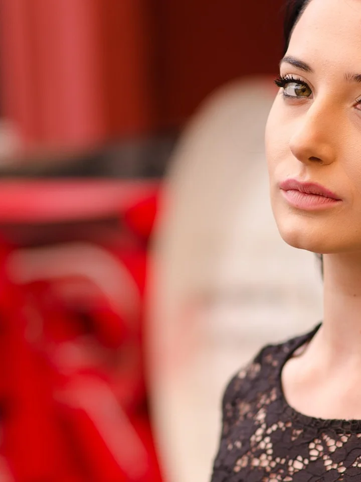 Alpha Arbutin for Eye and Lip Hyperpigmentation: A Gentle, Effective Guide